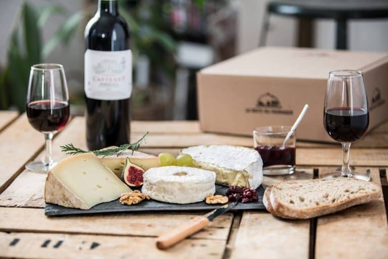 Les 7 meilleures Box Fromage et Vin en France en 2023