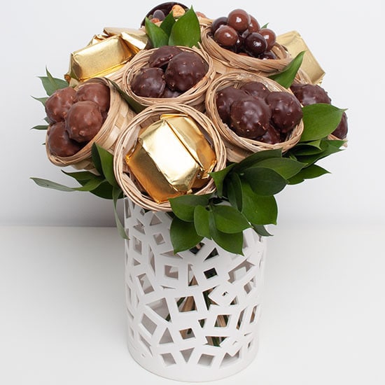 Bouquet de chocolat  Bouquet de chocolats, Cadeau chocolat, Bocaux de  cadeaux