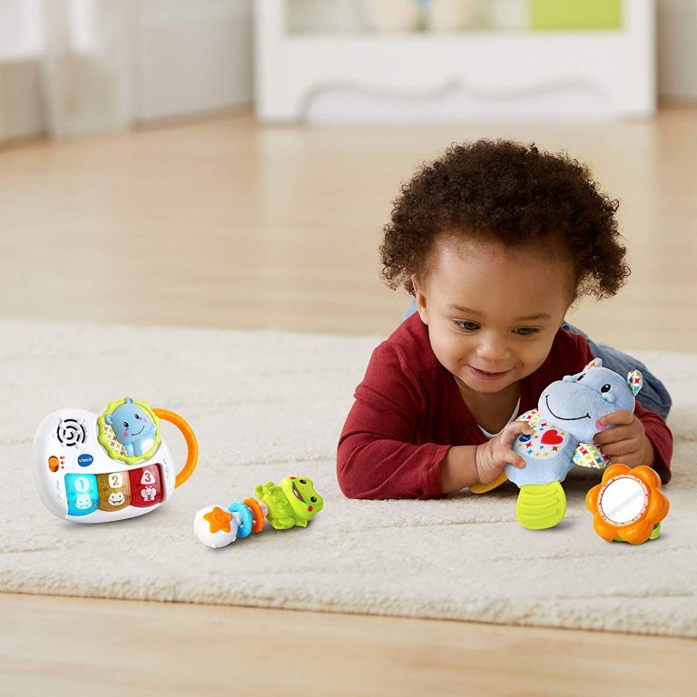 Coffret de jouets d'éveil premier âge pour accompagner les bébés dans la  découverte des sens et le développement de la motricité